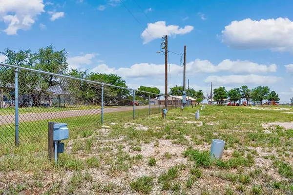 800 Midland St, Goldsmith, TX 79741