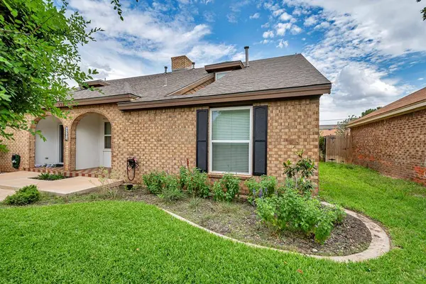4301 St Andrews Dr, Midland, TX 79707