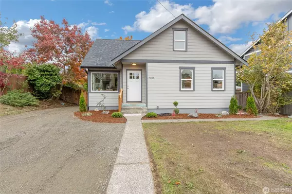 Under $650,000 in University Place