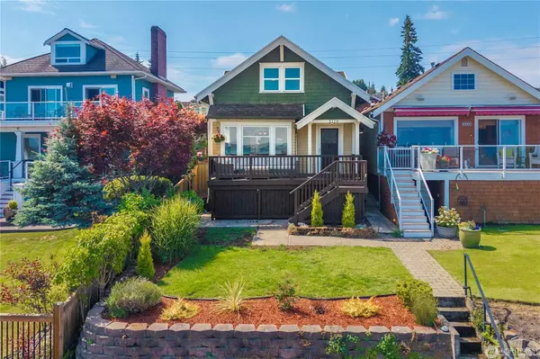 Sweeping Views of Commencement Bay