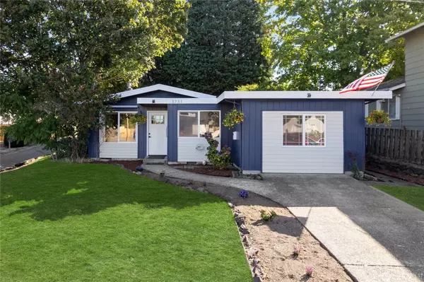 Beautifully Updated Tacoma Rambler