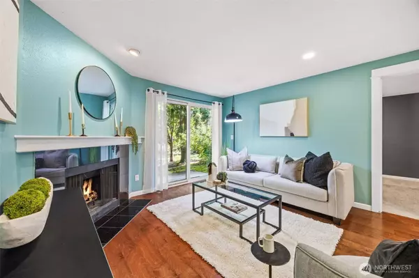 732 Kirkland CIR #D102, Kirkland, WA 98033