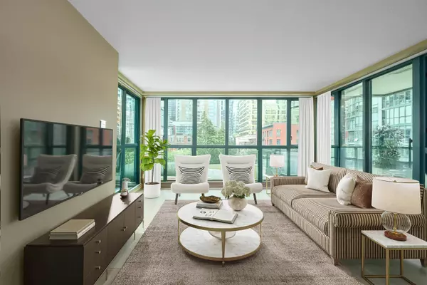 1238 Melville ST #806, Vancouver, BC V6E 4N2