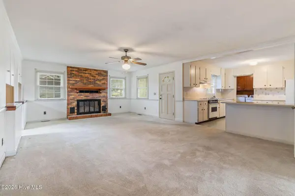 771 Dixie RD, Clinton, NC 28328