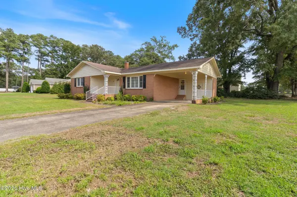 771 Dixie RD, Clinton, NC 28328