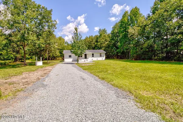 390 Newtown Loop RD, Atkinson, NC 28421