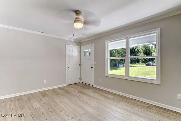 390 Newtown Loop RD, Atkinson, NC 28421