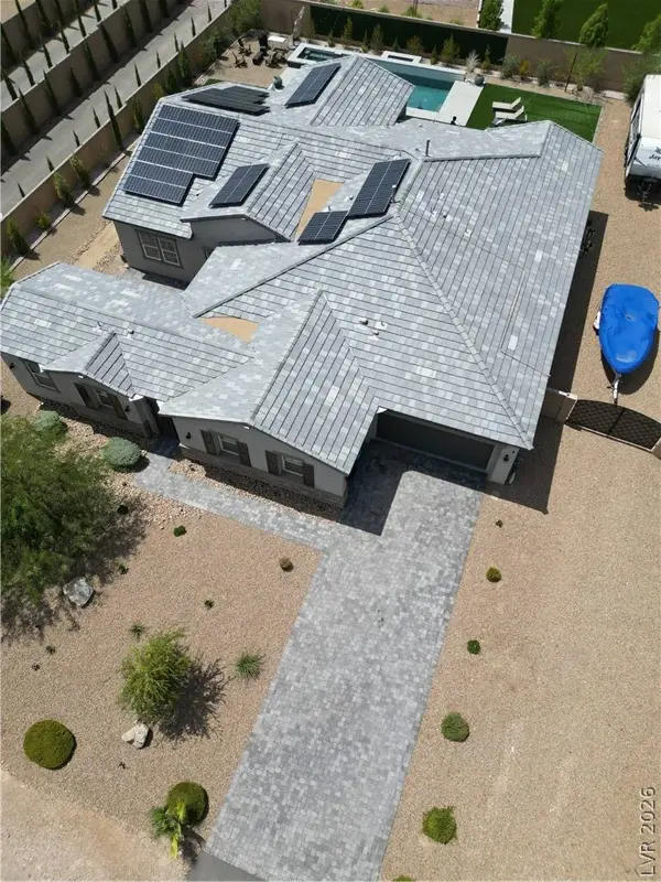 8735 S Pioneer WAY, Las Vegas, NV 89113