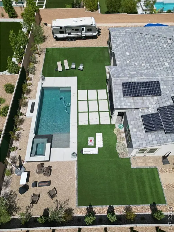 8735 S Pioneer WAY, Las Vegas, NV 89113
