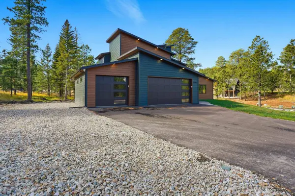 11276 Roundup Ct, Lead, SD 57754