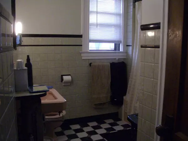 7 White Ter, Newark City, NJ 07108