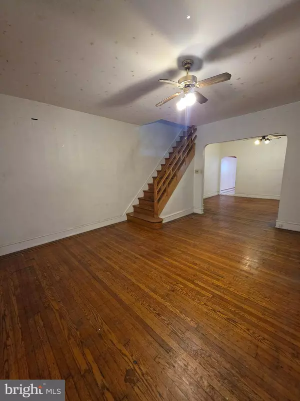 5713 N 12TH ST, Philadelphia, PA 19141