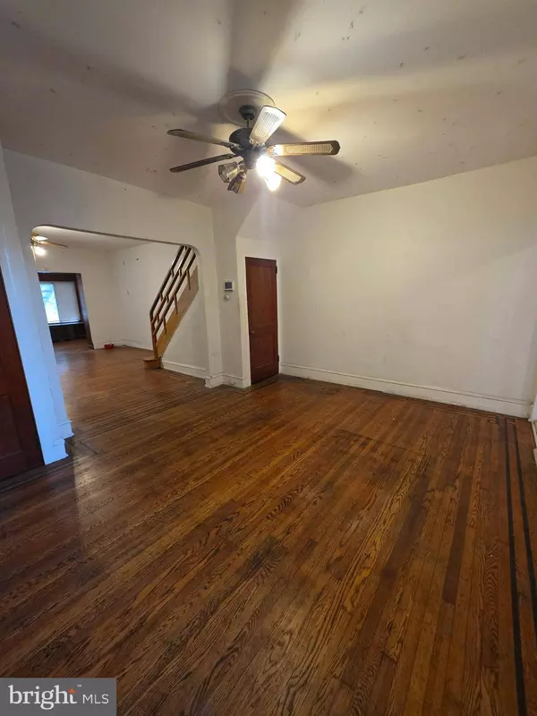 5713 N 12TH ST, Philadelphia, PA 19141