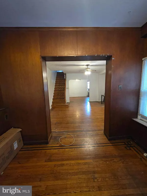 5713 N 12TH ST, Philadelphia, PA 19141