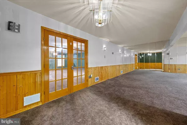 56 GREENWICH DR, Westampton, NJ 08060