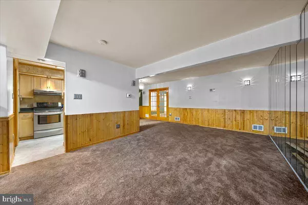 56 GREENWICH DR, Westampton, NJ 08060