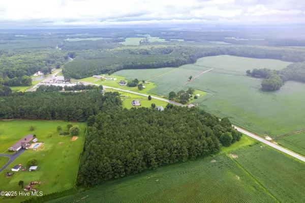 32 Nc - 37 S, Hobbsville, NC 27946