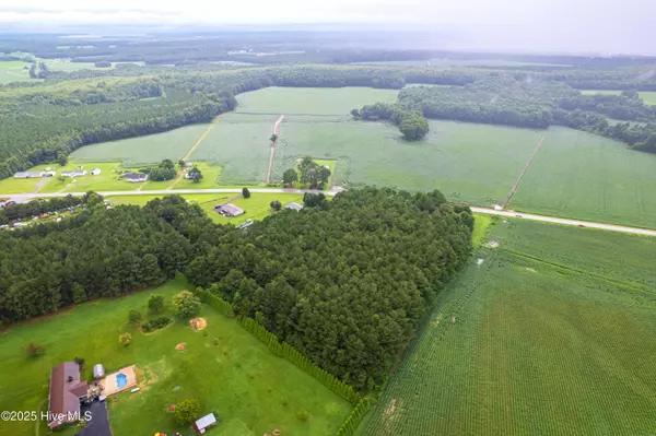 32 Nc - 37 S, Hobbsville, NC 27946