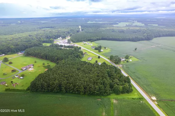 32 Nc - 37 S, Hobbsville, NC 27946