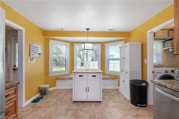 2736 Horseshoe DR, Chesapeake, VA 23322