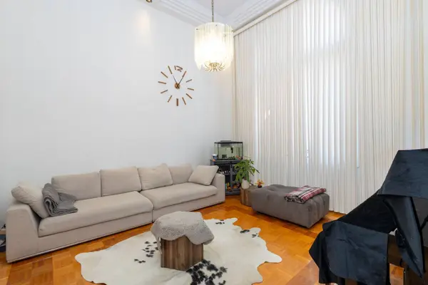 136 Rue Meaney, Kirkland, QC H9J3M1