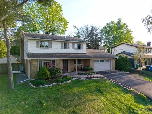 90 Sussex Drive, Beaconsfield, QC H9W3G1