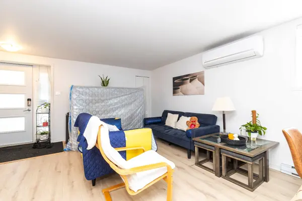 108 -112 Rue Félix-Antoine-Savard, Blainville, QC J7C5K7