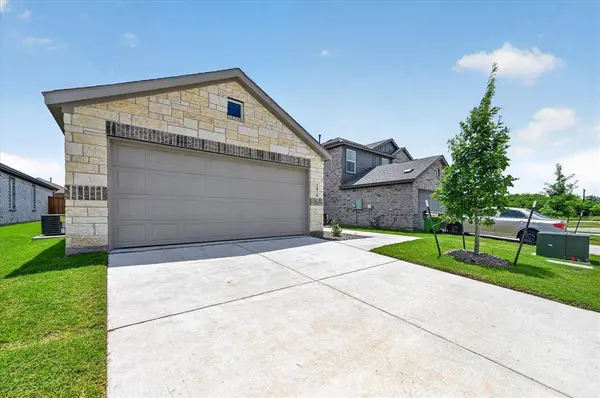 1516 Prince Road, Howe, TX 75459