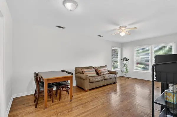 1439 Casa Vale Drive, Dallas, TX 75218