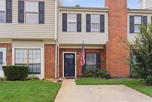 212 Samuel Boulevard #3, Coppell, TX 75019
