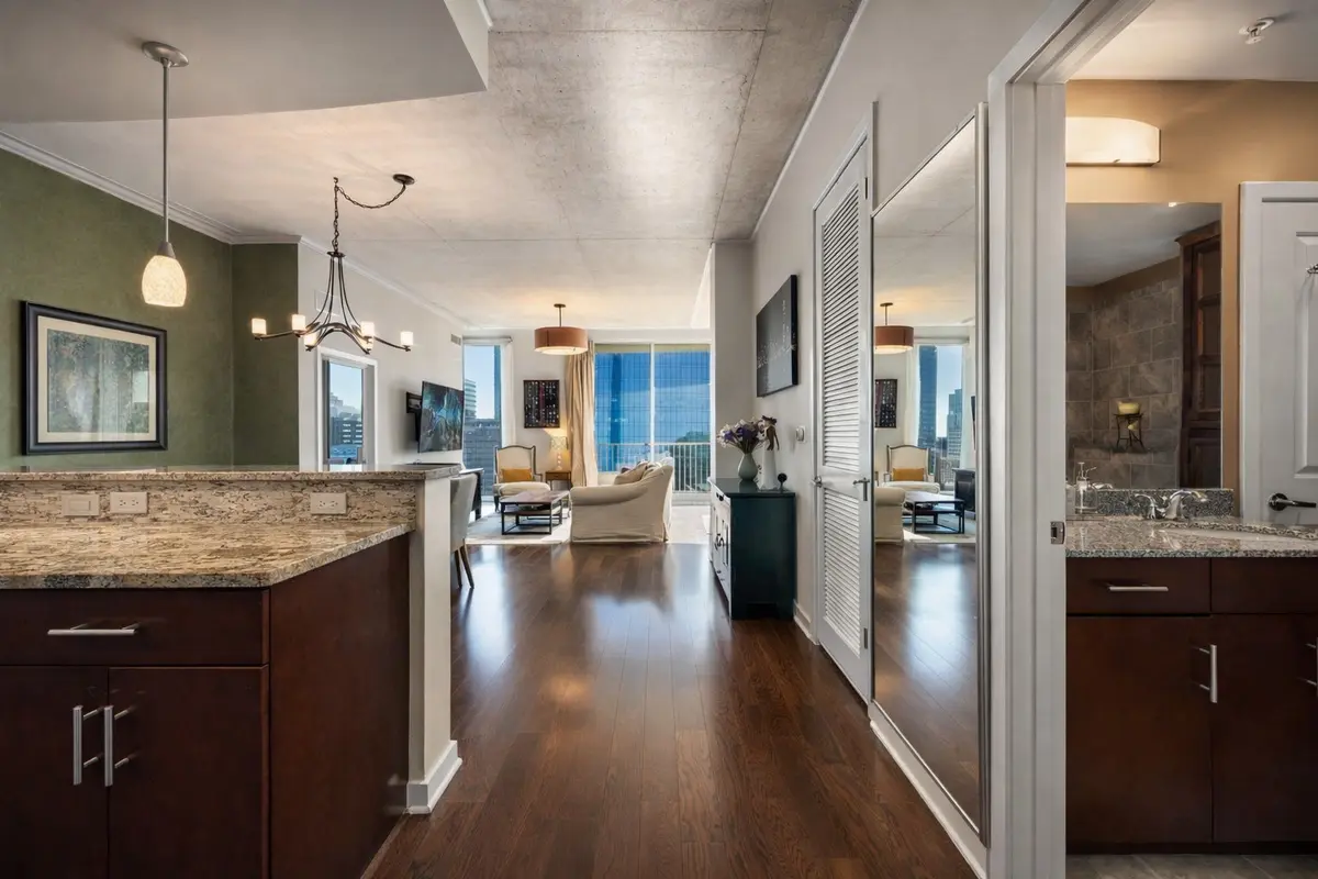 360 Nueces St ##2509, Austin, TX 78701-4119