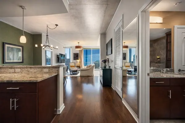 360 Nueces St ##2509, Austin, TX 78701-4119