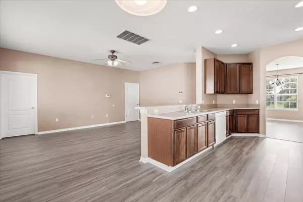 3817 BLUE DASHER DR, Kissimmee, FL 34744