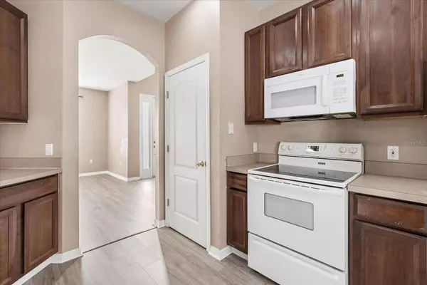 3817 BLUE DASHER DR, Kissimmee, FL 34744