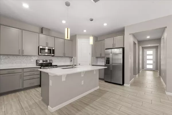 4028 SOUTHERN VISTA LOOP, St Cloud, FL 34769