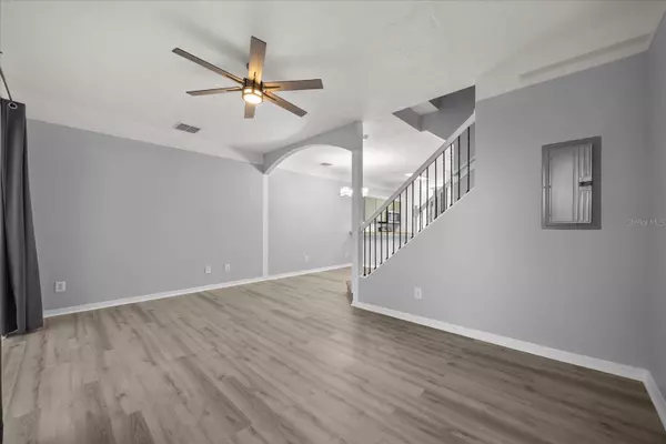 1236 S BEACH CIR, Kissimmee, FL 34746