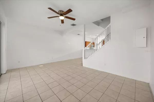 1286 S BEACH CIR #1286, Kissimmee, FL 34746