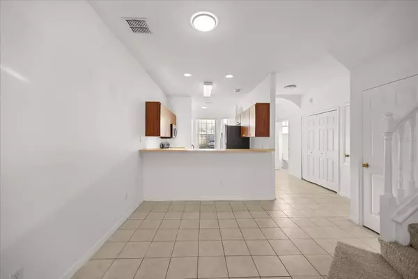 1286 S BEACH CIR #1286, Kissimmee, FL 34746