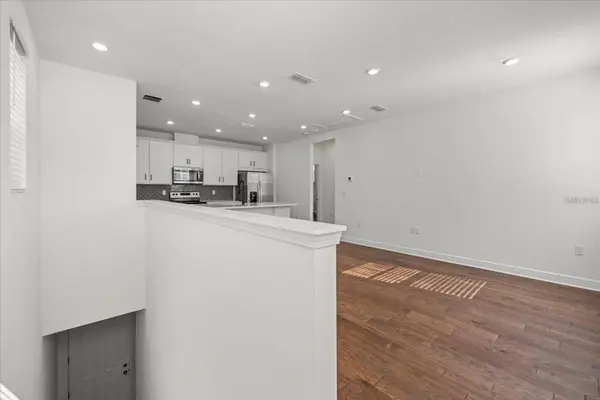 10032 HULSE ALY, Orlando, FL 32827