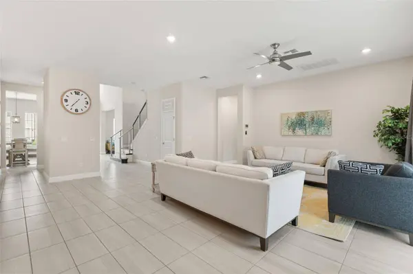 8373 LUDINGTON CIR, Orlando, FL 32836