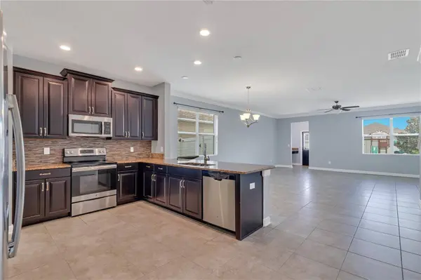 9892 PECAN HICKORY WAY, Orlando, FL 32832