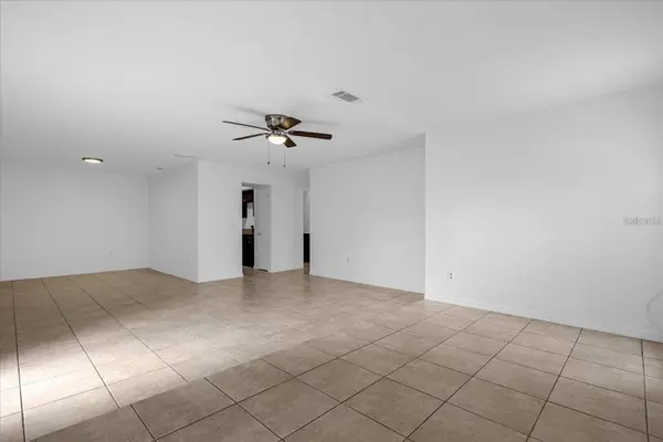 5214 KEMPSTON DR, Orlando, FL 32812