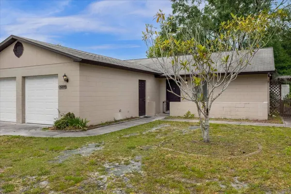 5214 KEMPSTON DR, Orlando, FL 32812