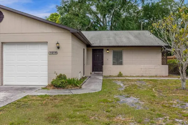 5214 KEMPSTON DR, Orlando, FL 32812