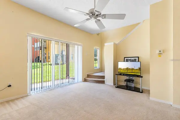 8516 CRYSTAL COVE LOOP, Kissimmee, FL 34747