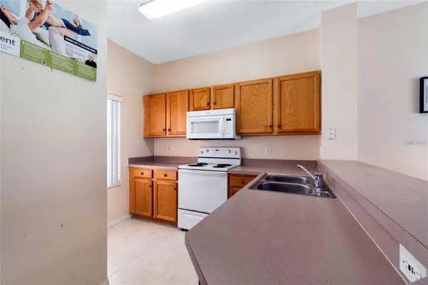 8516 CRYSTAL COVE LOOP, Kissimmee, FL 34747