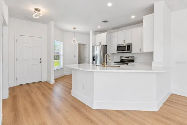 573 SHORT PINE CIR, Orlando, FL 32807