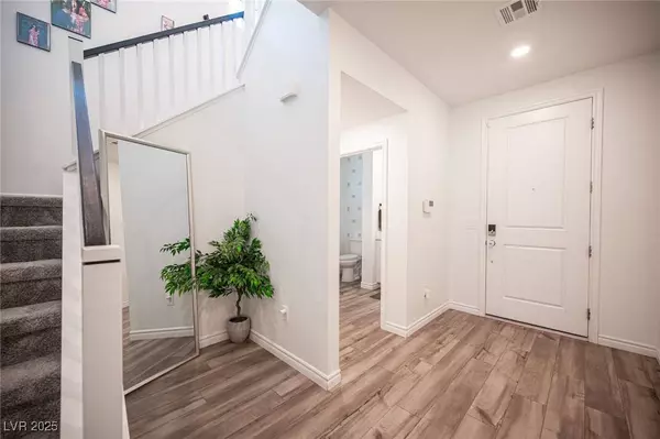 9256 Alden Pointe CT, Las Vegas, NV 89143