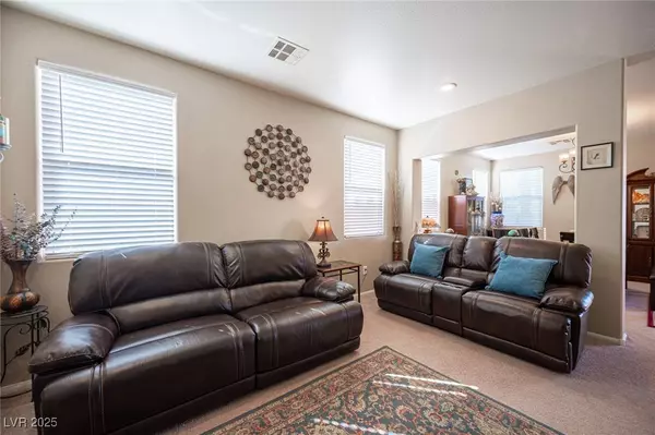 4162 Great Egret LN, North Las Vegas, NV 89084