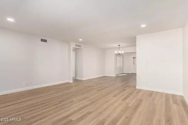 4749 E EDGEWOOD Avenue, Mesa, AZ 85206